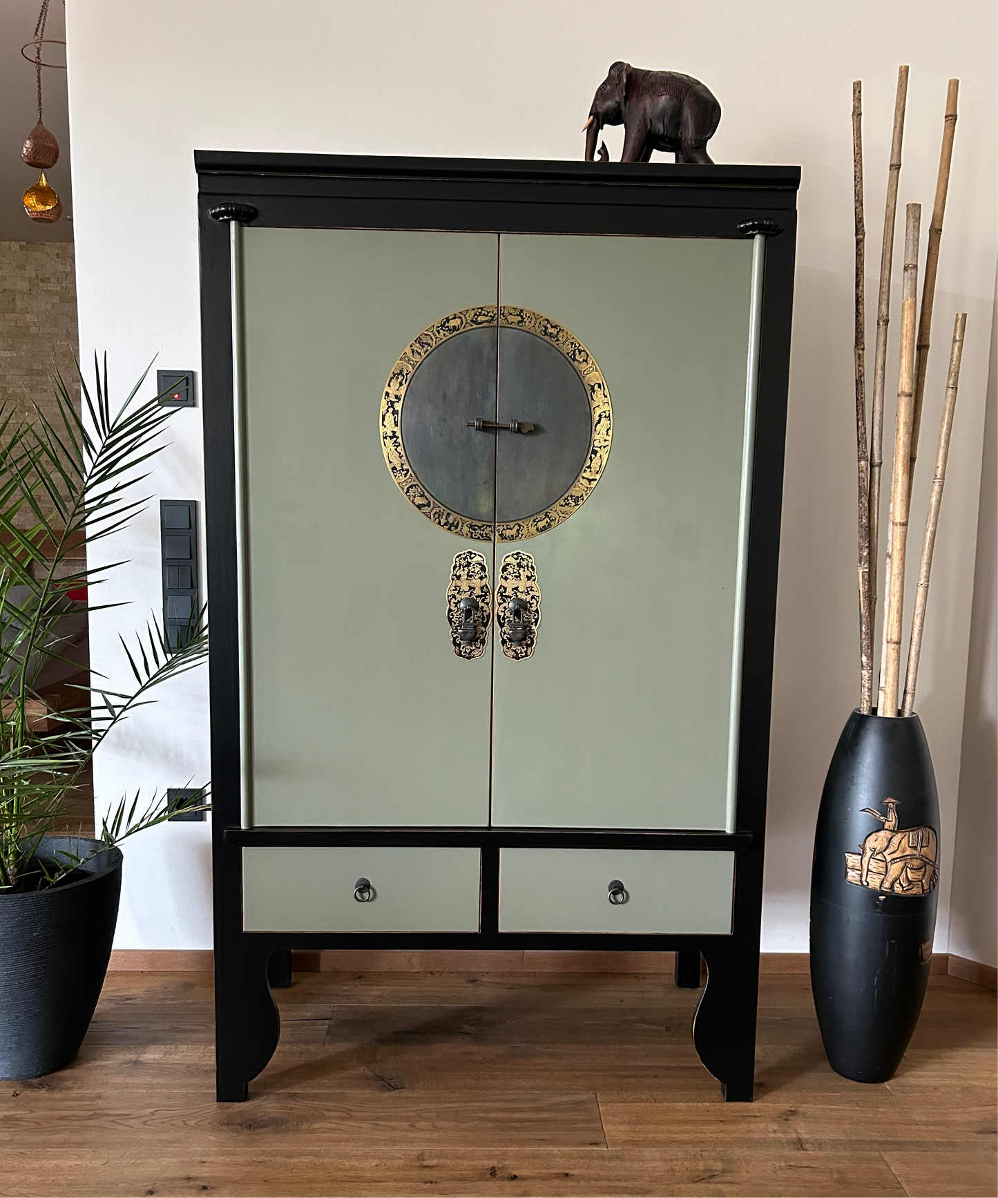 Vintage Asia Chinesischer Schrank Hochzeitsschrank Schwarz-Oliv - Art. A502/Schwarz-Oliv