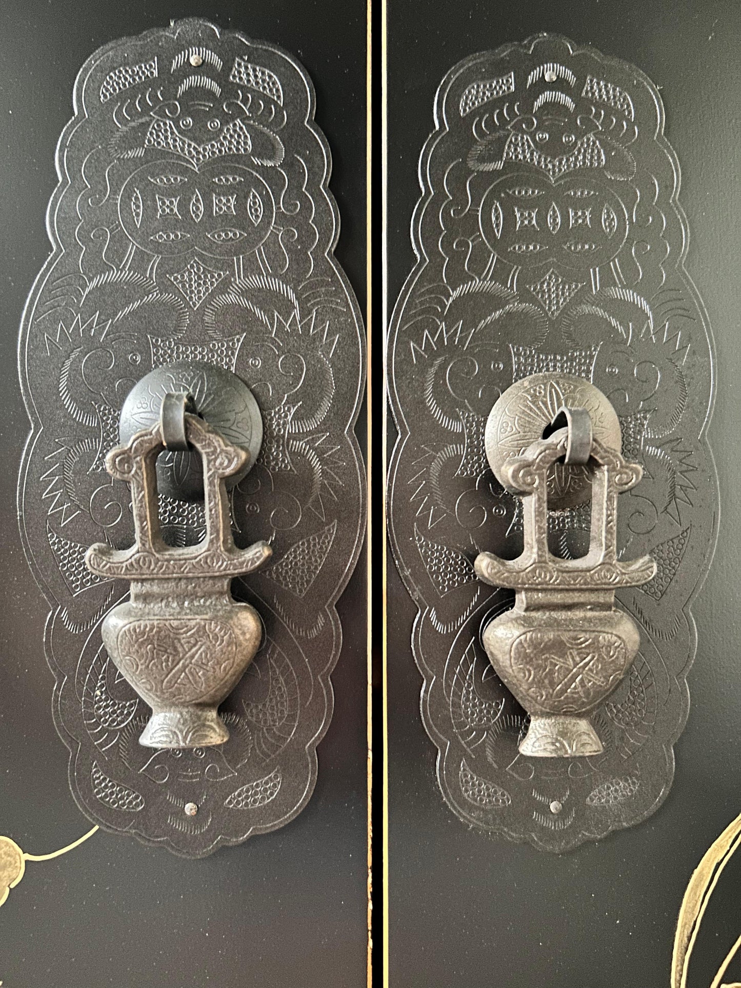 Vintage Asian Chinese Cabinet Wedding Cabinet Chest of Drawers Black Decorated - Art. A503/Black