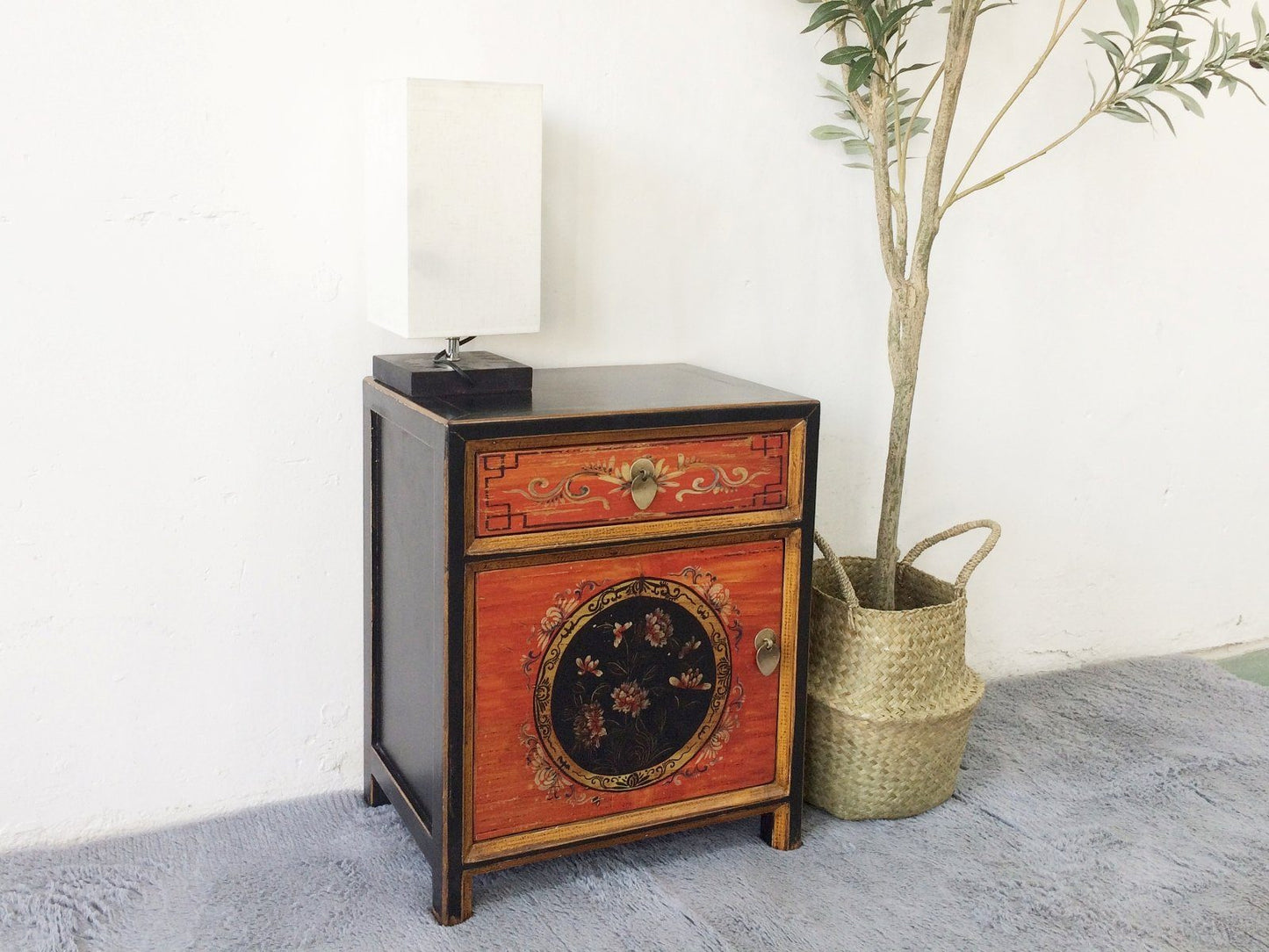Chinese bedside table "Coalflowers" - Art. 35191-8